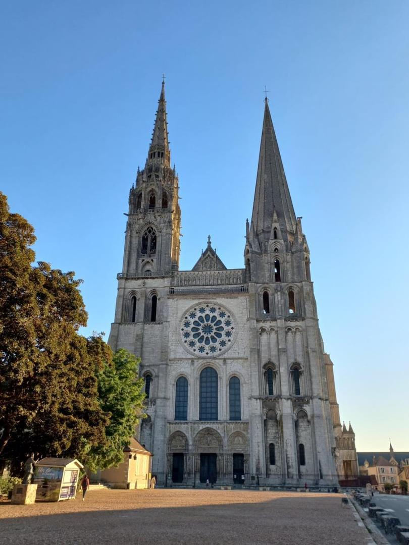 Le Gite De La Cathedrale Chartres Exterior foto